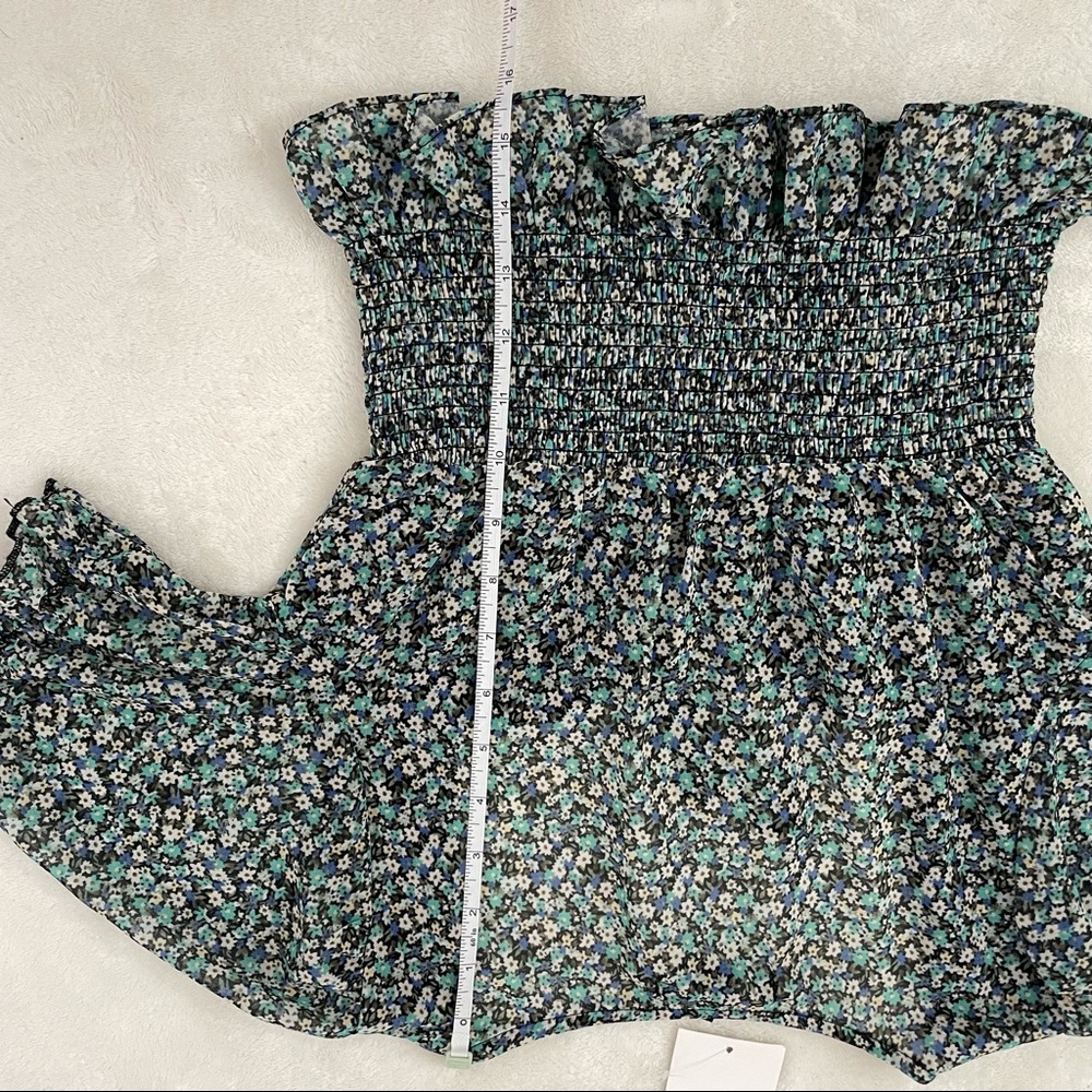 Forever 21 Blue Floral Smocked Cropped Top - Picture 7 of 8